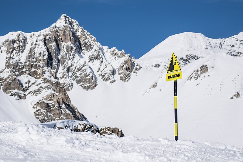 File:2017-01 Vanoise National Park peaks 04.jpg