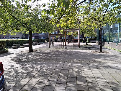 Hoe gaan naar Henriette Ronnerplein met het openbaar vervoer - Over de plek