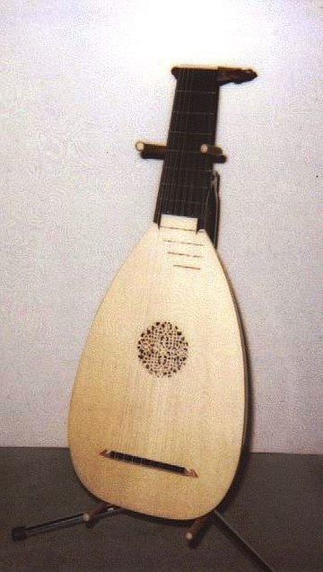 File:8-course-tenor-renaissance-lute-04.jpg