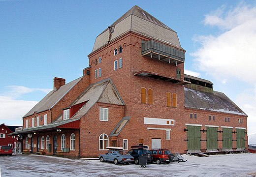voormalig station met transformatorgebouw van Abisko Östra