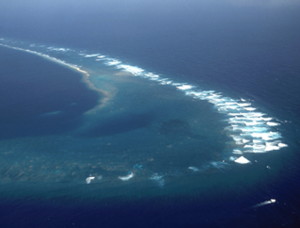 Aerial view of the Southeast Part of Kingman Reef.png