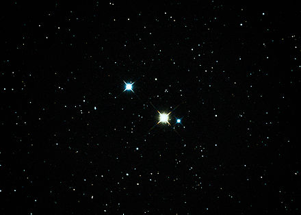 30 Cygni at top left, with 31 Cygni A and B at lower right Albireo 20150919.jpg