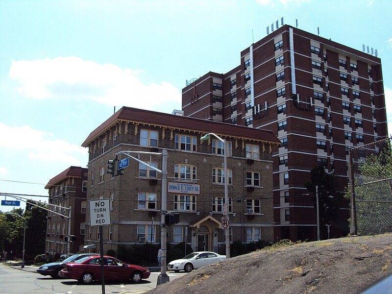 File:Apartments on High Street in West Orange, NJ (4671052116).jpg