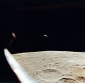 Pohľad na Zem z kozmickej lode Apollo 15 na obežnej dráhe Mesiaca