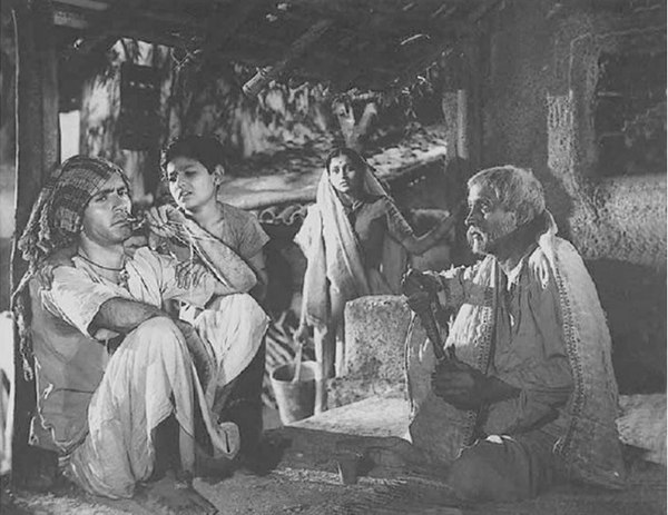 Balraj Sahni, Rattan Kumar and Nana Palsikar in Do Bigha Zamin (1953)