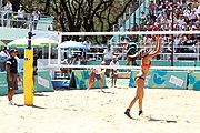 Deutsch: Beachvolleyball bei den Olympischen Jugendspielen 2018; Tag 9, 15. Oktober 2018; Mädchen, Viertelfinale: USA-Spanien 2–1 (21–19/17–21/15–9) English: Beach volleyball at the 2018 Summer Youth Olympics at 15 October 2018 – Girls Quarterfinals: USA-Spain 2–1 (21–19/17–21/15–9)