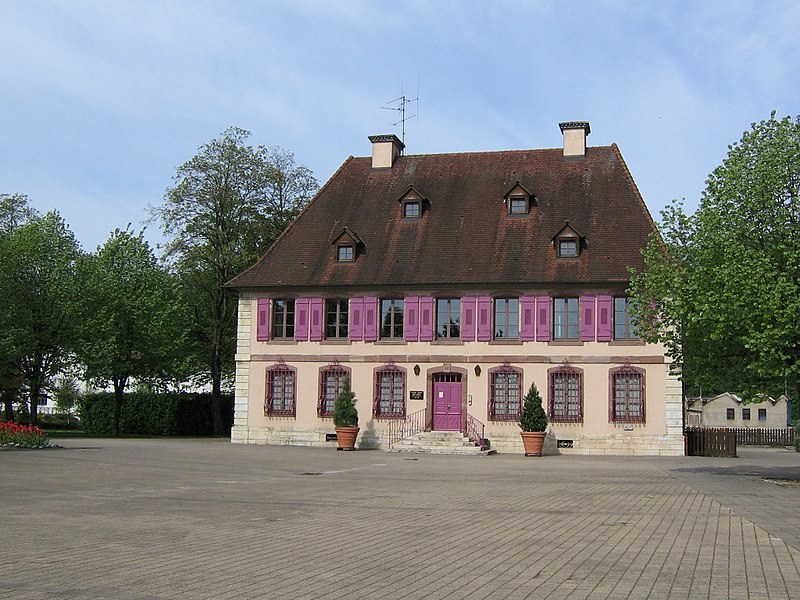 File:Bibliotheque municipale Janusz Korczak - panoramio.jpg