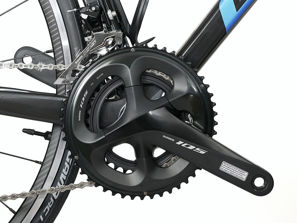 File:Bicycle crankset Shimano 105 R7000 (chainring 50-34, length 