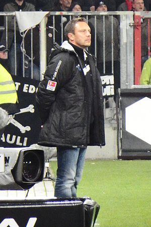 Coach André Breitenreiter in the 2013–14 promotion season