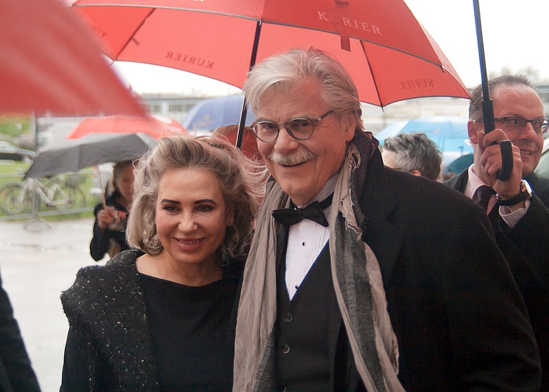 File:Brigitte Karner Peter Simonischek ROMY 2017.jpg