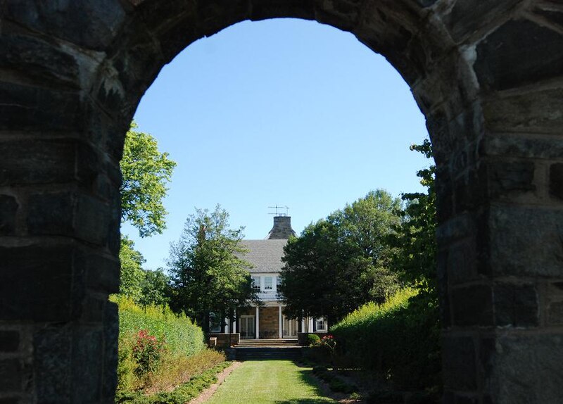 File:Building 16 Stone House NIH.jpg