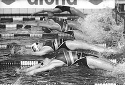 Bundesarchiv Bild 183-1990-0525-028, Dresden, Schwimm-Meisterschaft.jpg