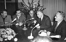 Bundesarchiv Bild 183-27093-0003, Treffen deutscher und sowjetischer Schriftsteller und Wissenschaftler.jpg