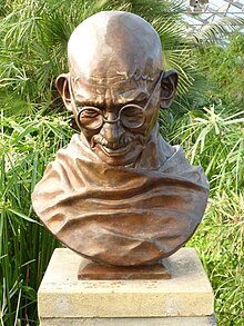 Bust of Mahatma Gandhi, Saughton Park, Edinburgh Bust of Mahatma Gandhi, Saughton Park, Edinburgh (1997).jpg