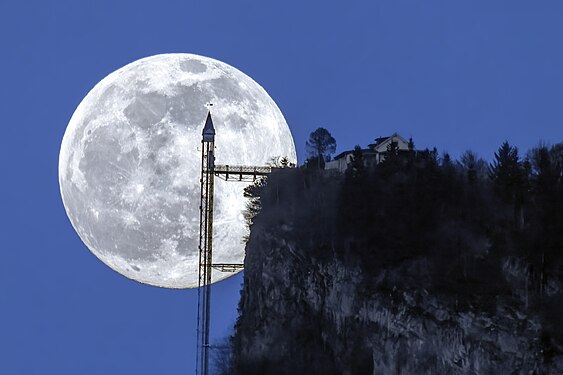 Full Moon rising behind Hammetschwand-Elevator