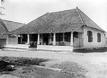 COLLECTIE TROPENMUSEUM Woning in koloniale stijl Ternate TMnr 10017122.jpg