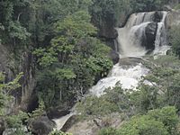 Cachoeira dos Henriques.jpg