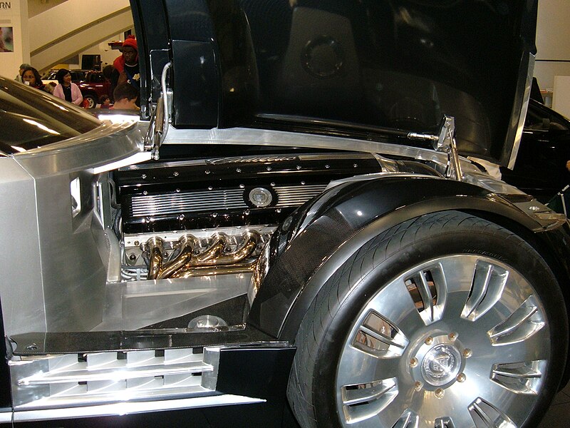 File:Cadillac Sixteen engine.JPG