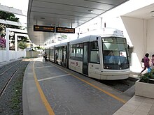 Tram Skoda 06T in sosta nel terminal tranviario, sorto laddove era ubicato il vecchio capolinea ferroviario della Cagliari-Isili