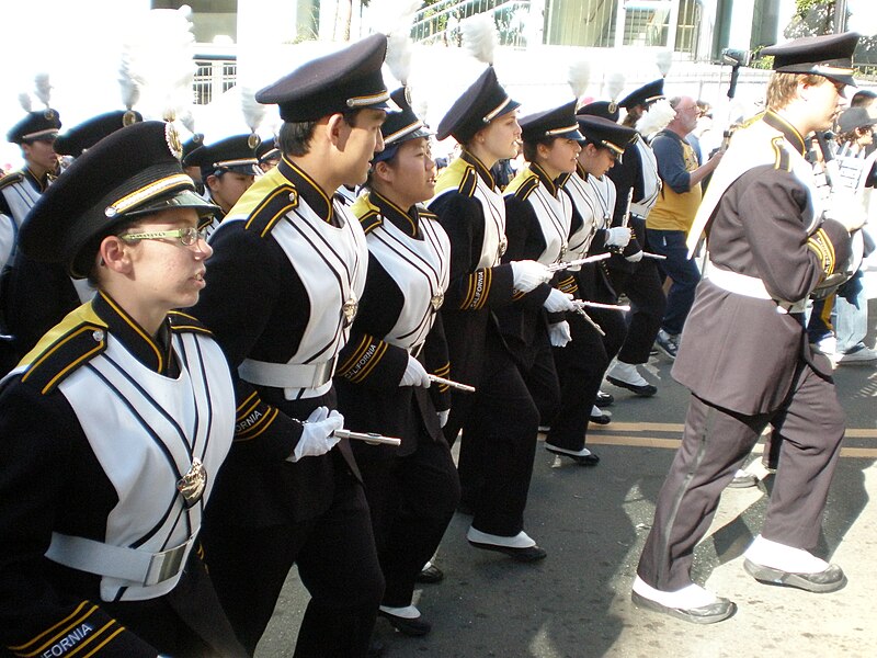 File:Cal Band en route to Memorial Stadium for 2008 Big Game 19.JPG