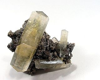 <span class="mw-page-title-main">Carbonate mineral</span> Minerals containing the carbonate ion
