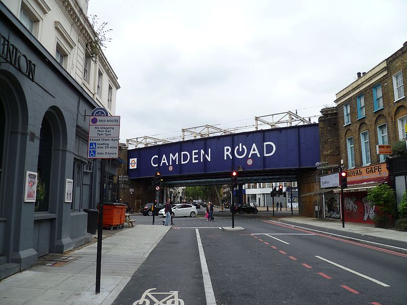 File:Camden Road railway bridge at Camden Road Station 02.jpg