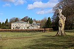 Casterton Hall, East Wing, Mews (apelsinni ham o'z ichiga oladi)