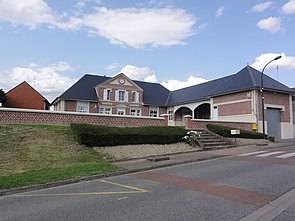 Castres (Aisne) mairie-école.JPG