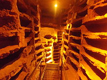 Loculi scavati nella catacomba di S. Savinilla.