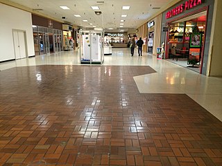 <span class="mw-page-title-main">Chambersburg Mall</span> Abandoned shopping mall in Pennsylvania, United States