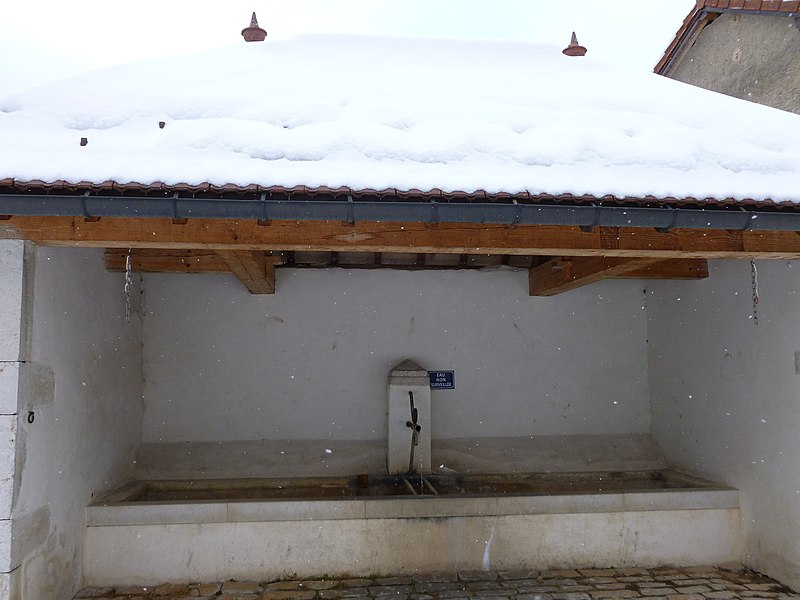 File:Charix - Lavoir.JPG