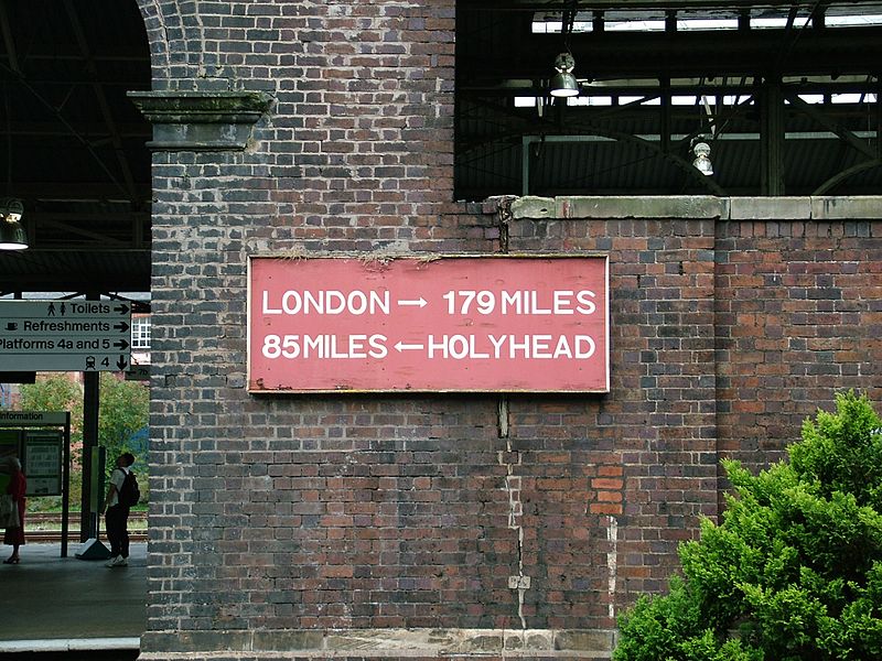 File:Chester railway station distance sign - 2005-10-09.jpg