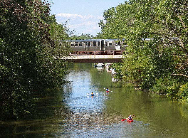 A Brown Line train crosses the north branch of the Chicago River.