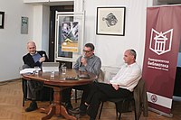 Бојан Јовиќ, Илија Бакиќ и Дејан Ајдачиќ во разговор за српската книжевна фантастика.