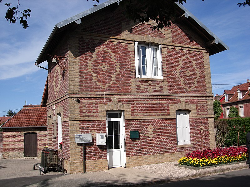 File:Cimetière de Janval à Dieppe 2012 01.jpg