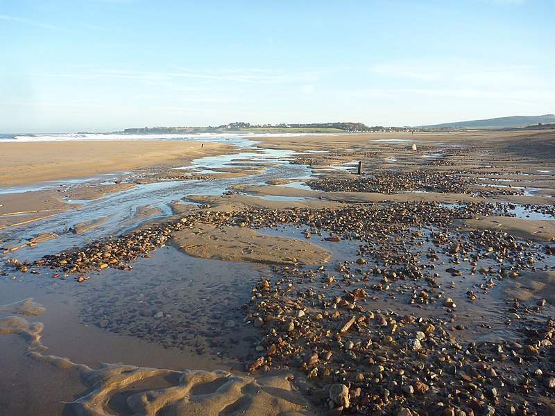 File:Coastal East Lothian , Belhaven Sands, 25th November 2013 - geograph.org.uk - 3795594.jpg