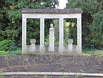 Cordesdenkmal Friedhof Ohlsdorf Detail.jpg