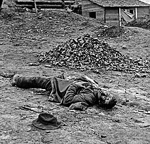 Dead soldier (American Civil War - Siege of Petersburg, April 1 1865).jpg
