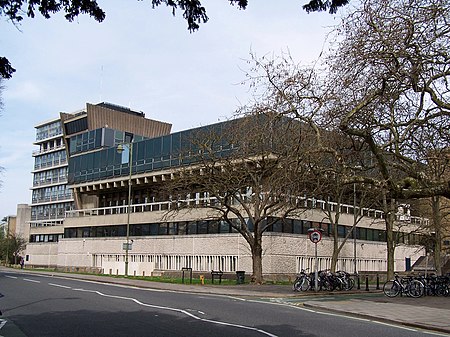Fail:Denys Wilkinson Building, University of Oxford - Banbury Road.jpg