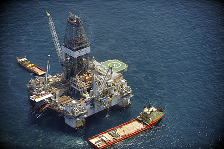 Нефтяная платформа Development Driller II в Мексиканском заливе