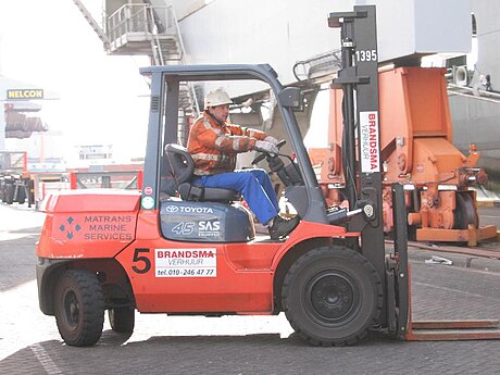 File:Docker on forklift.jpg