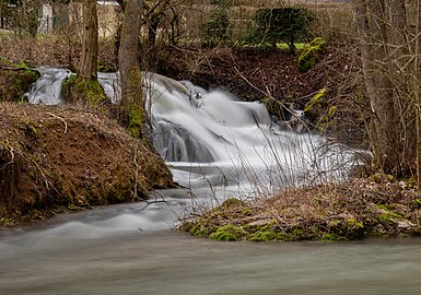 Der von der Aufseß an ihrer Mündung in die Wiesent gebildete Dooser Wasserfall