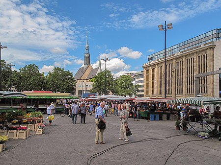 Dortmund, markt op de Hansaplatz foto2 2012 08 04 12.08