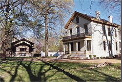 E.M.West (627) and Ralph Griffin (705) Houses.jpg