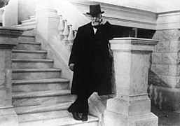 Eleftherios Venizelos, Nice, January 1921.jpg