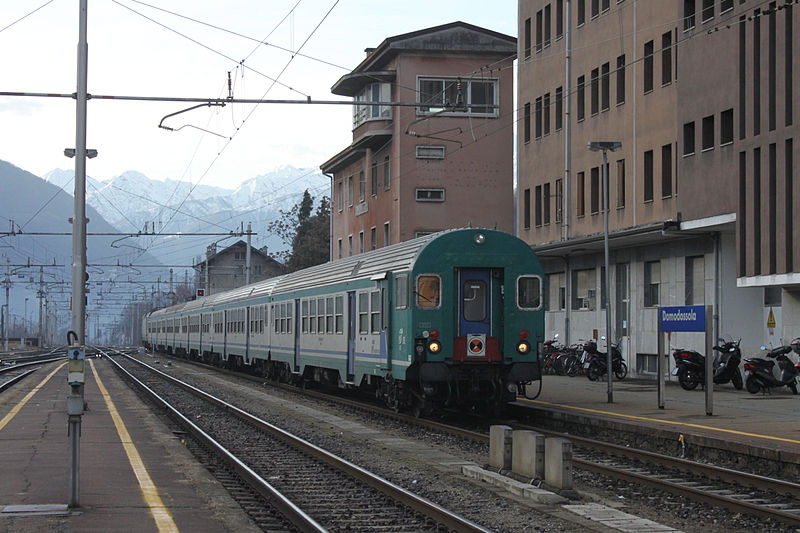 File:FS npBD 50 83 82-86 852-1 I-FS Domodossola 130111.jpg