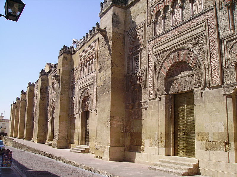 File:Fachada oriental de la Mezquita de Córdoba.JPG