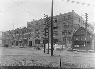 Fedders factory in Buffalo, New York. Photo taken circa 1918 Fedders Manufacturing Company Buffalo NY NARA-45506641.jpg