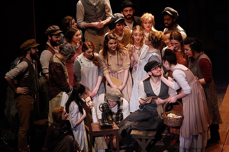 File:Fiddler On the Roof (27783316226).jpg