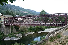 Pont métallique sur le Tarnon à Florac.